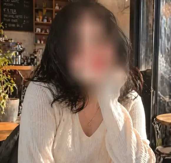Isabell, 25