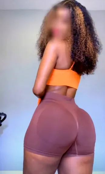 Jacqueline, 37