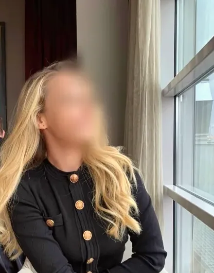 Lucia, 34