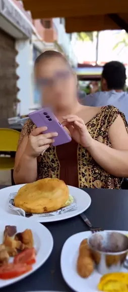 Lucia, 39