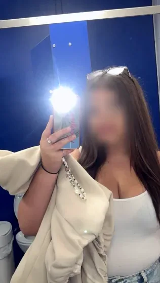 Michelle, 18