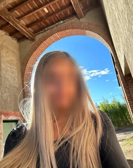 Özlem, 28