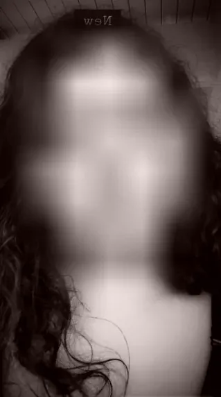 Pauline, 21