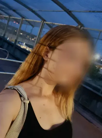Sabrina, 23